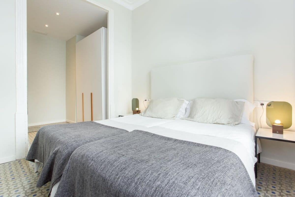 Appartamento 4bedroom With A Balcony In Ramblas 1 2